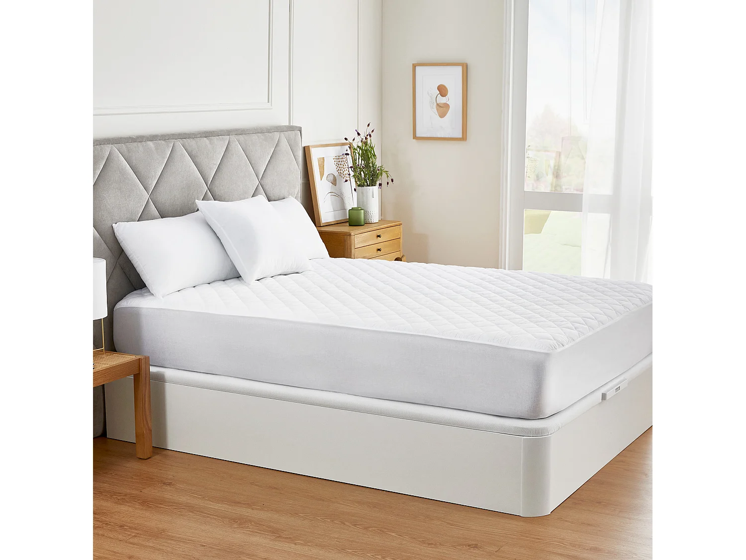 Protège-matelas hypoallergénique avec rembourrage anti-fluide
