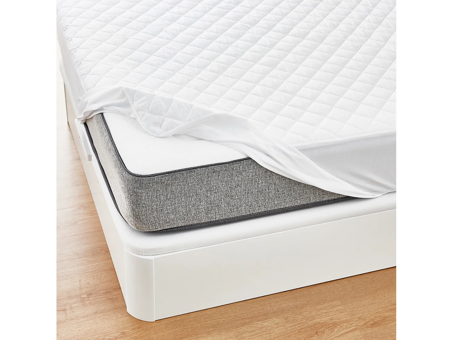 Protège-matelas hypoallergénique avec rembourrage anti-fluide