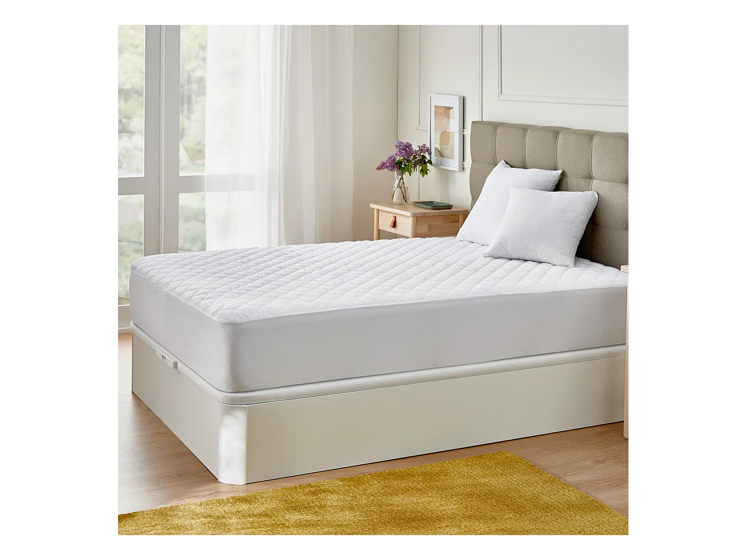 Protège-matelas antiallergique avec rembourrage en microfibre