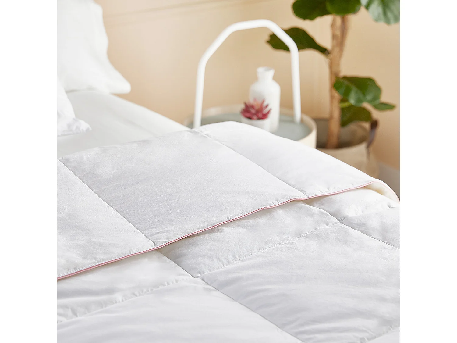 Couette chaude 260 x 240 cm en plumes et duvet naturel, 250 g/m², PIKOLIN HOME