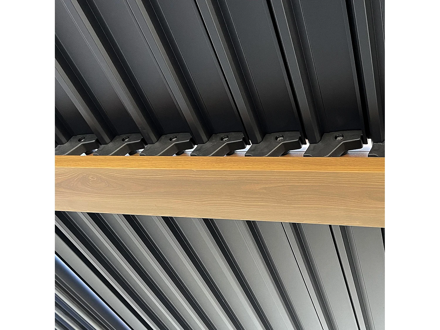 Pergola 3 x 4 m bioclimatique style contemporain alu