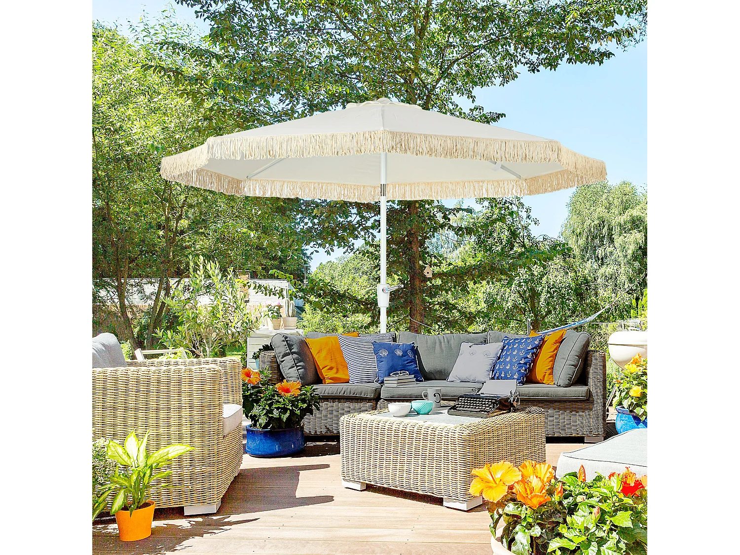 Parasol inclinable de jardin style bohème à franges polyester haute densité crème
