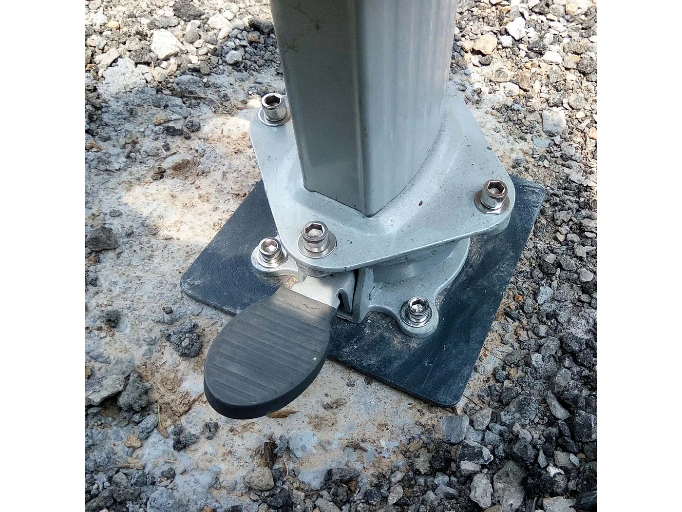 Bodenhülse MCW-A96 für Schirme