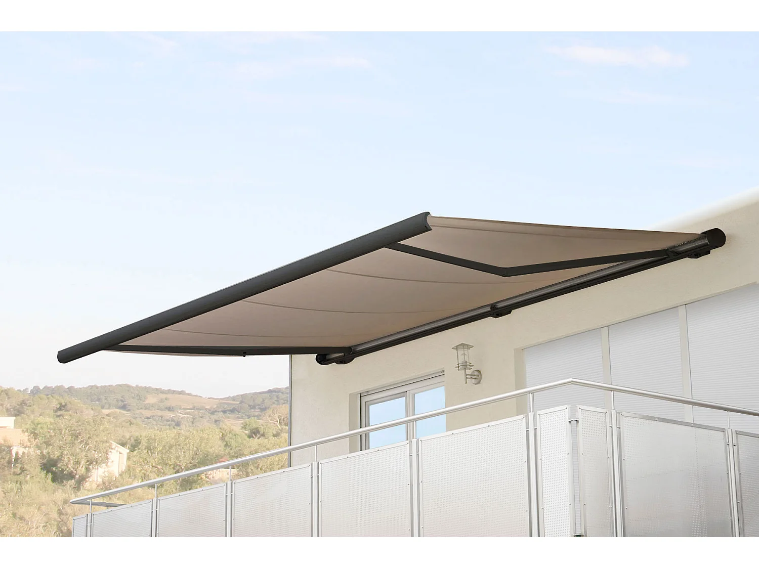 Elektrische Kassettenmarkise H122, Polyester Sand, Rahmen anthrazit