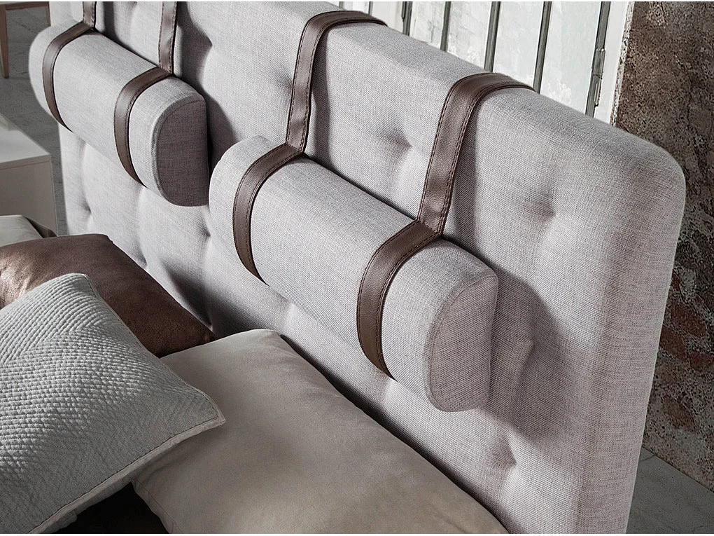 Lit tufté en tissu gris