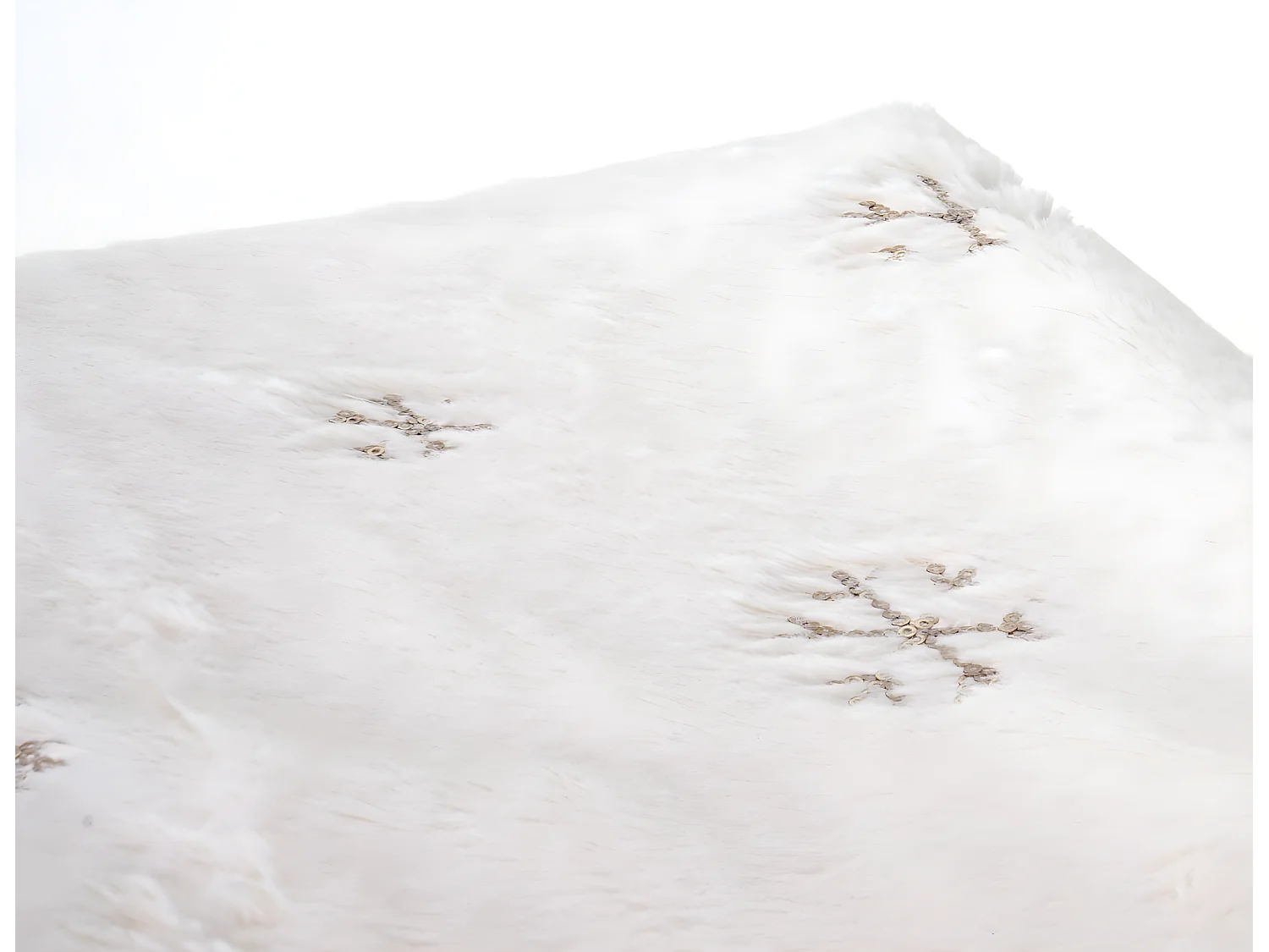 Coperta copriletto decorativo divano Karo T777 poliestere 120x150cm neve