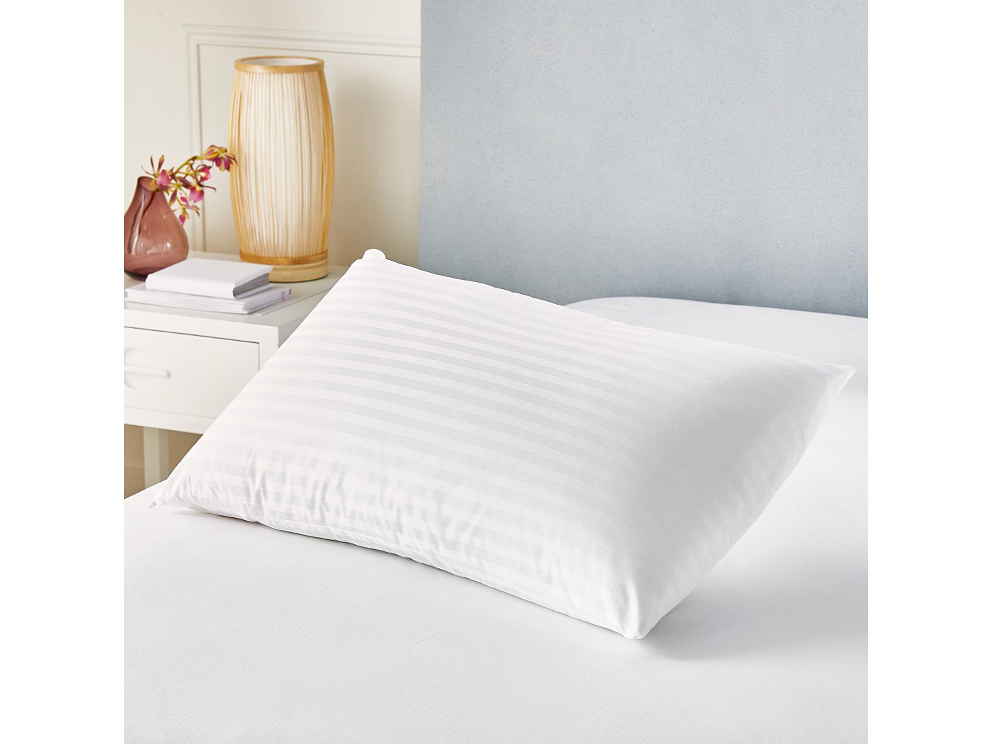 Cuscino In Piuma D'Oca 50x75cm - Set Di 2 Lussuosi E Morbidi Per Un Sonno Perfetto