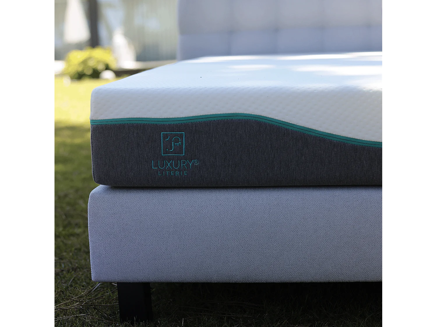 Sommier tapissier 140x190, gris, Gamme Prestige Hôtel, bois massif + pieds offerts