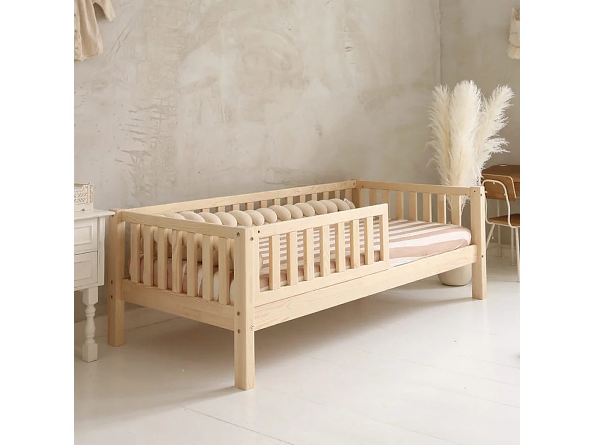 Säng 90x190 barriär och underrede ingår 19 cm ben Agnès Trä