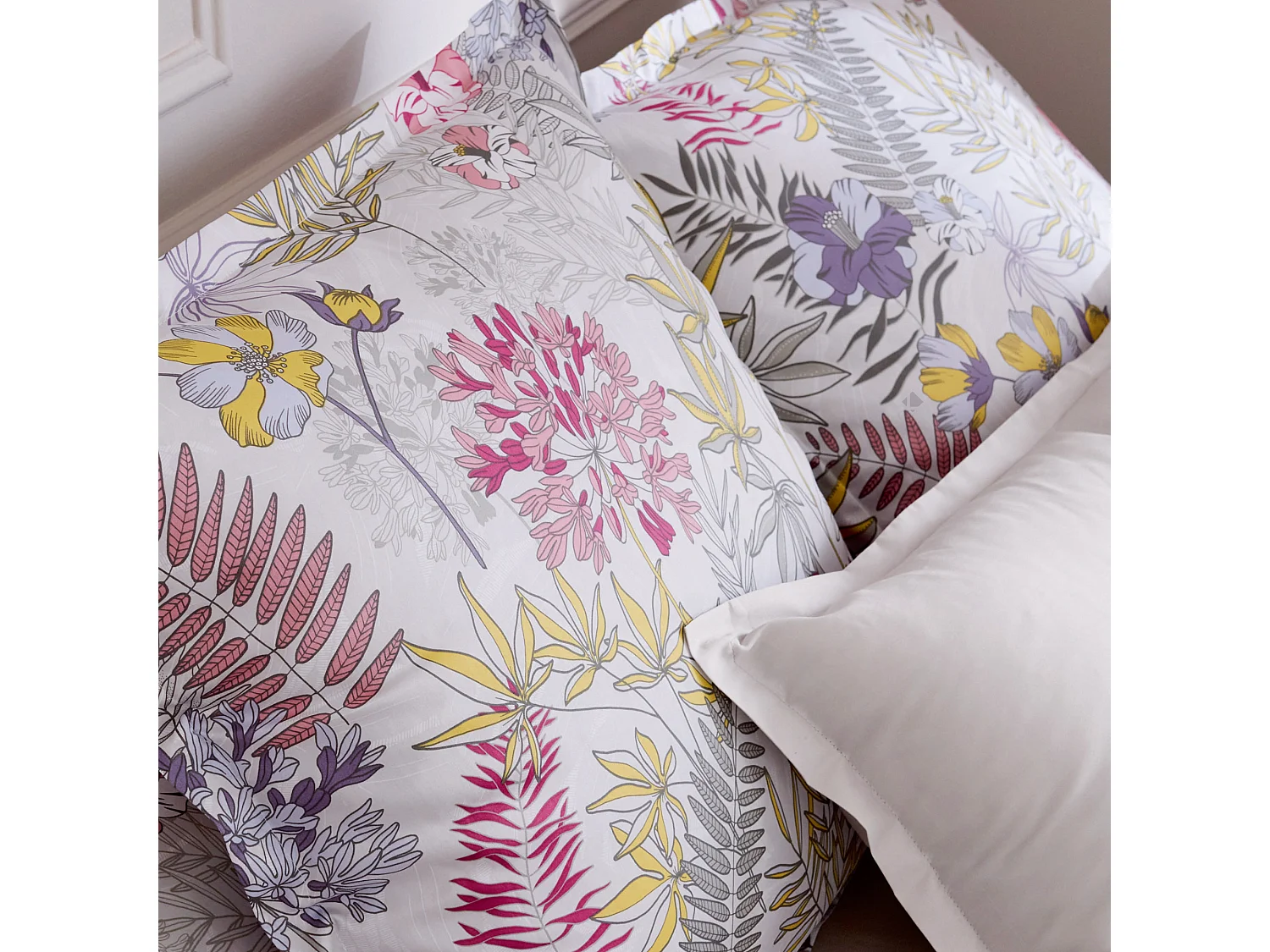Parure de lit 260x240 cm satin de coton ANAÏS multicolore 3 pièces taies 50x70 cm