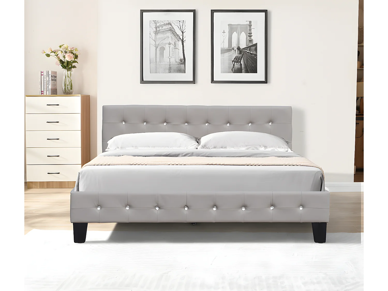 Lit 140x200 cm avec sommier, tête de lit capitonnée gris, pieds 10 cm, 13 lattes, revêtement PVC