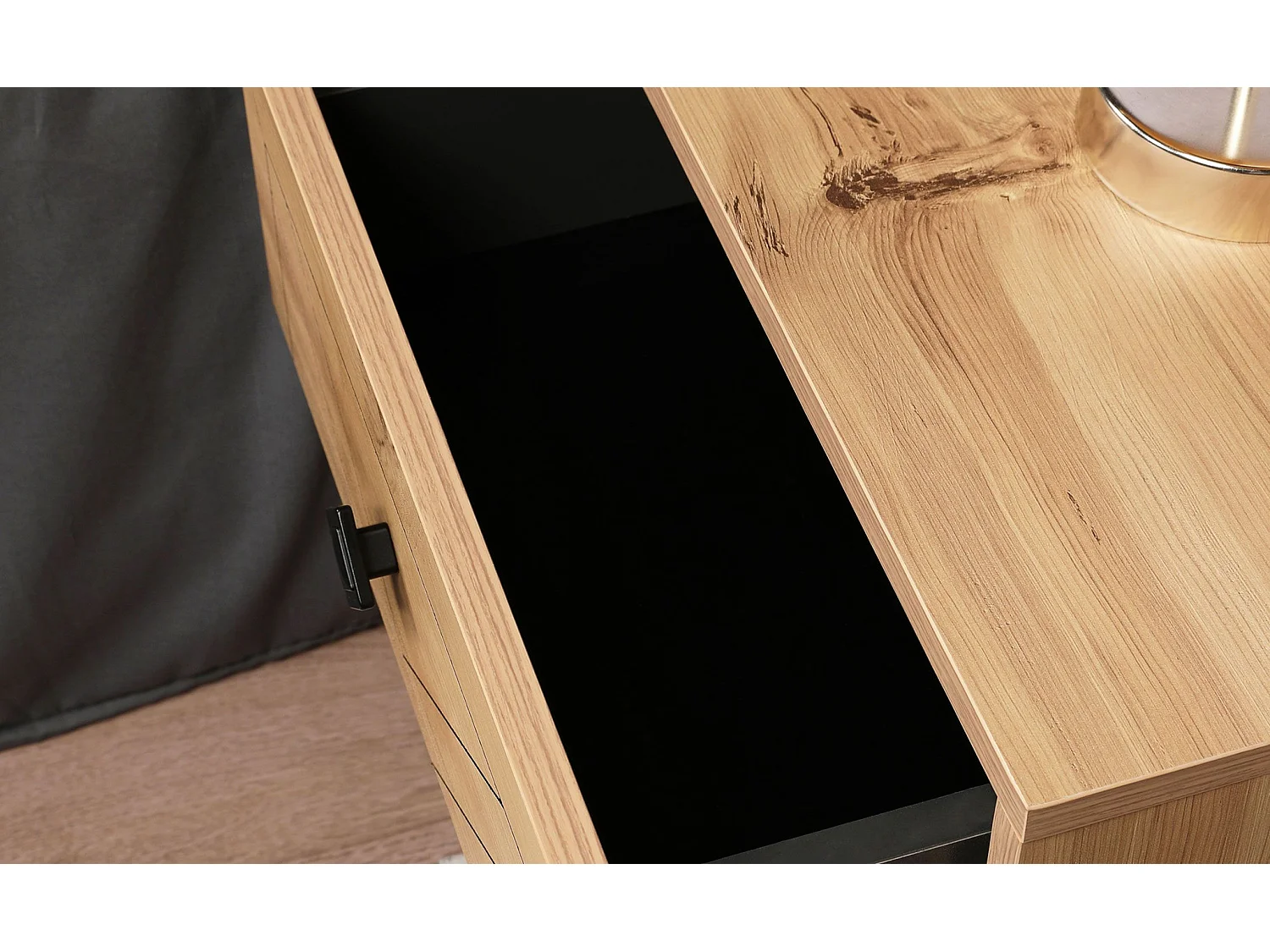 Mesilla de noche Kailua 376, Pino, Número de cajones: 2.00, 55x50x40cm