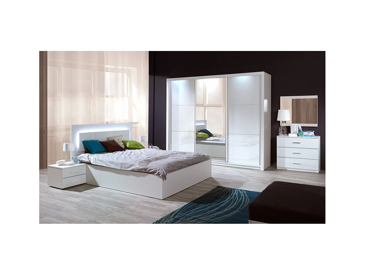 Cómoda colección SENA, 3 cajones, ideal para añadir almacenamiento en tu habitación.