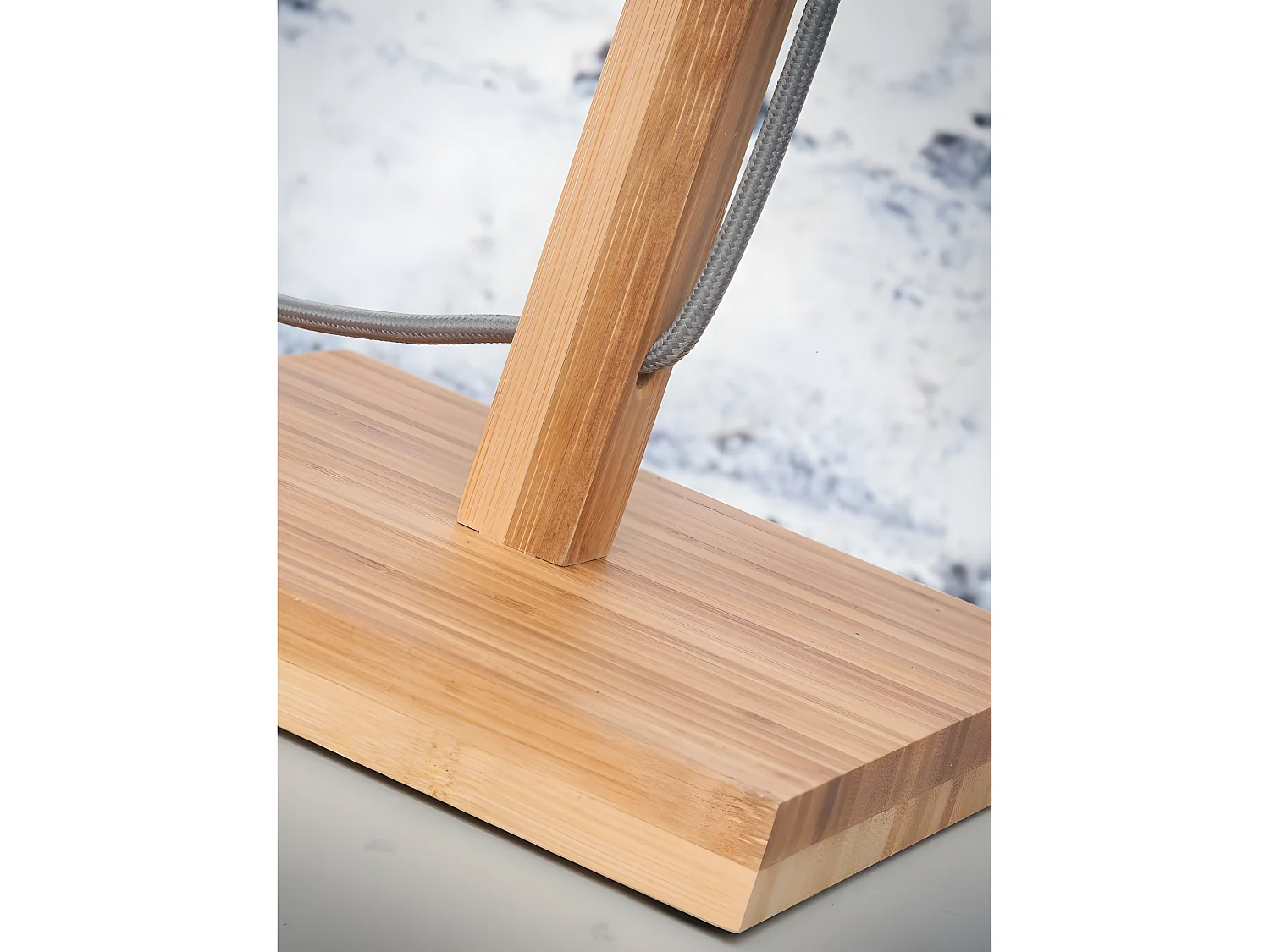 Lampe de table avec tige de bambou marron et abat-jour gris anthracite