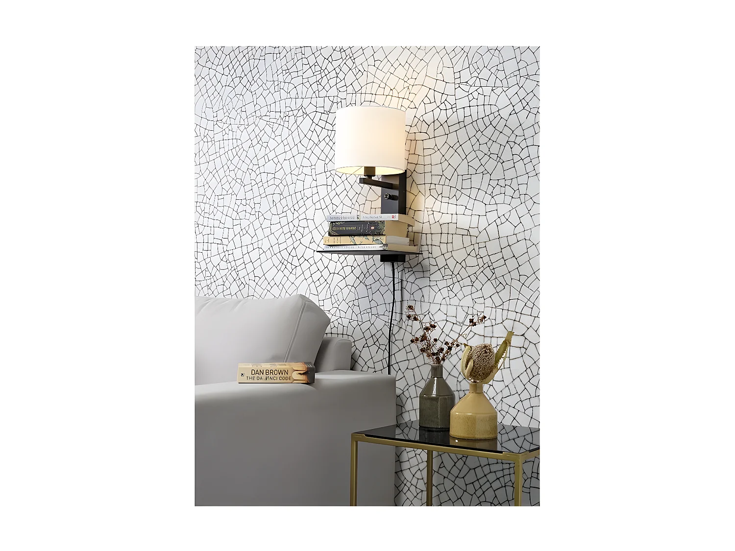 Zwart metalen wandlamp met witte lampenkap plus plank en USB-aansluiting