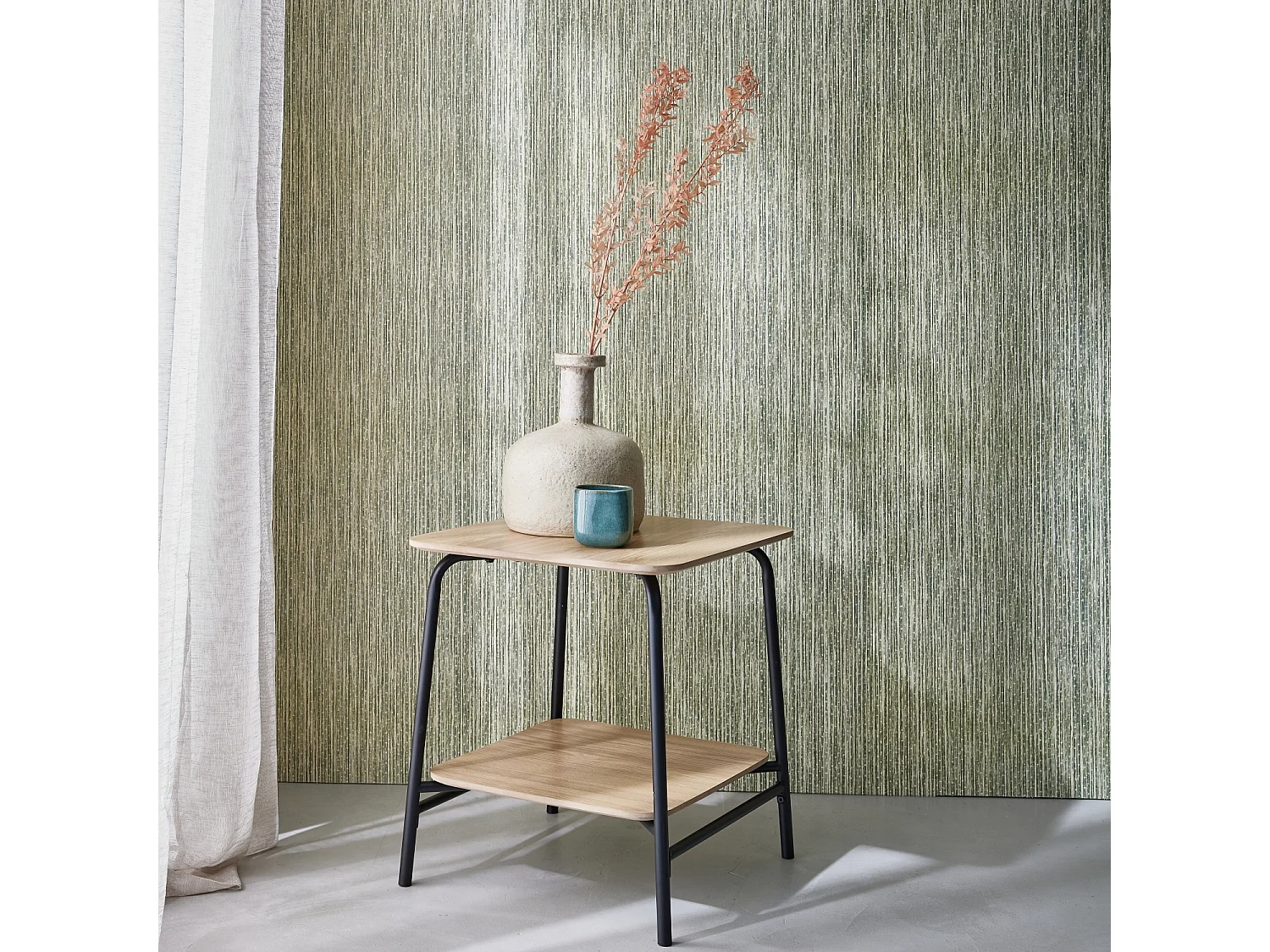 Table de chevet effet table d'école en décor bois avec structure en acier - 1 étagère centrale