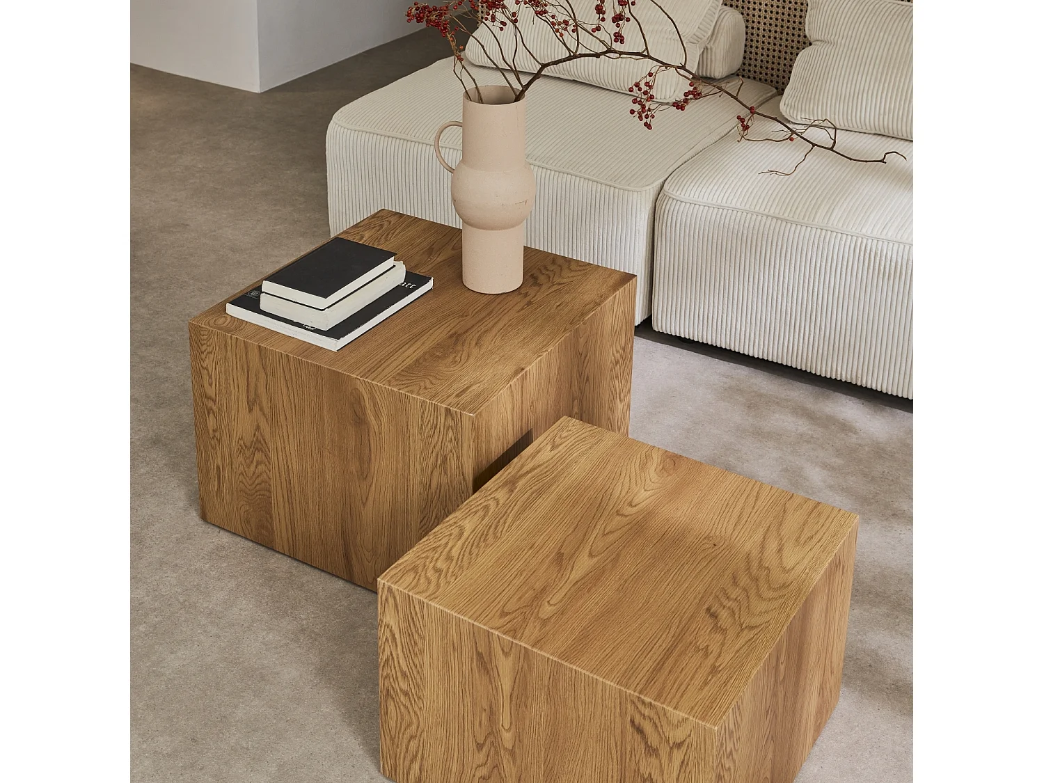 Lot de 2 tables basses carrées effet chêne SYLVA L 58 x l 58 x H 40cm / L 50 x l 50 x H 33cm