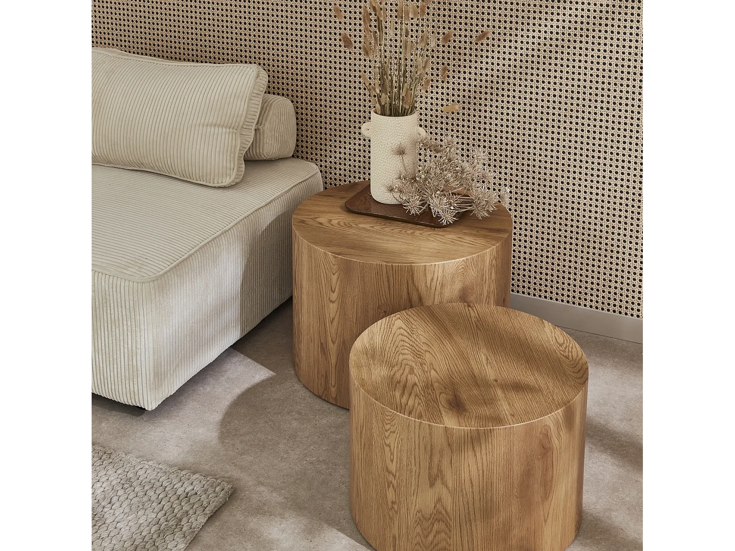 Lot de 2 tables basses rondes effet chêne. Ø58 x H 40cm / Ø50 x H 33cm SYLVA