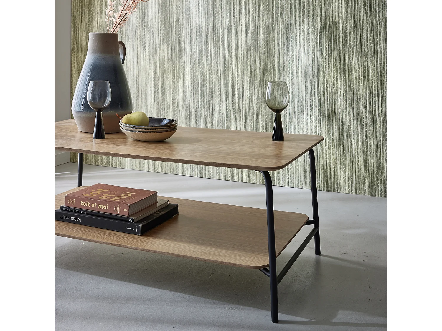 Table basse vintage effet table d'école en décor bois et métal noir avec 1 étagère