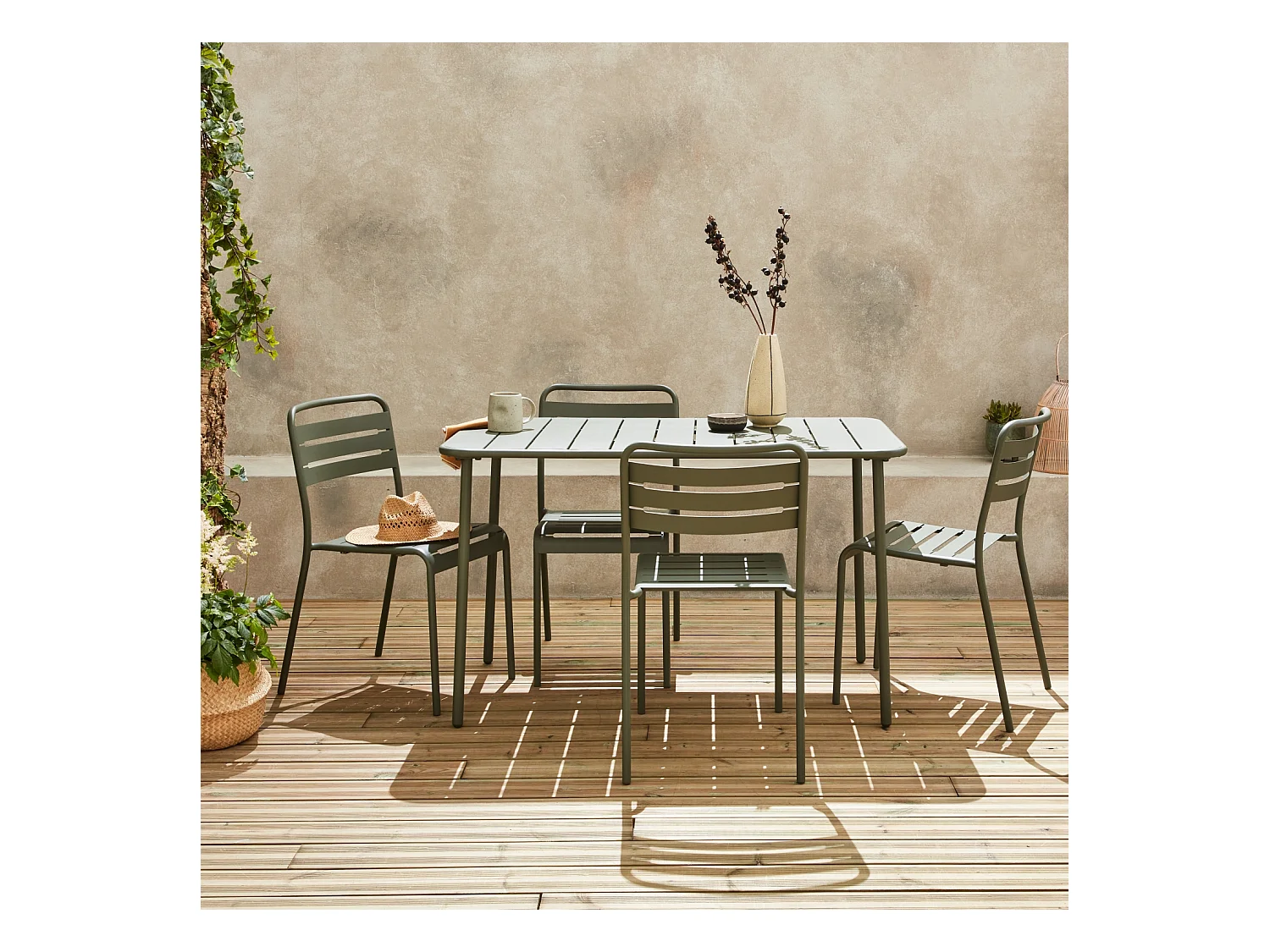 Table de jardin métal + 4 assises kaki en acier. Amelia. 120x70xH72.5cm (12.2kg)
