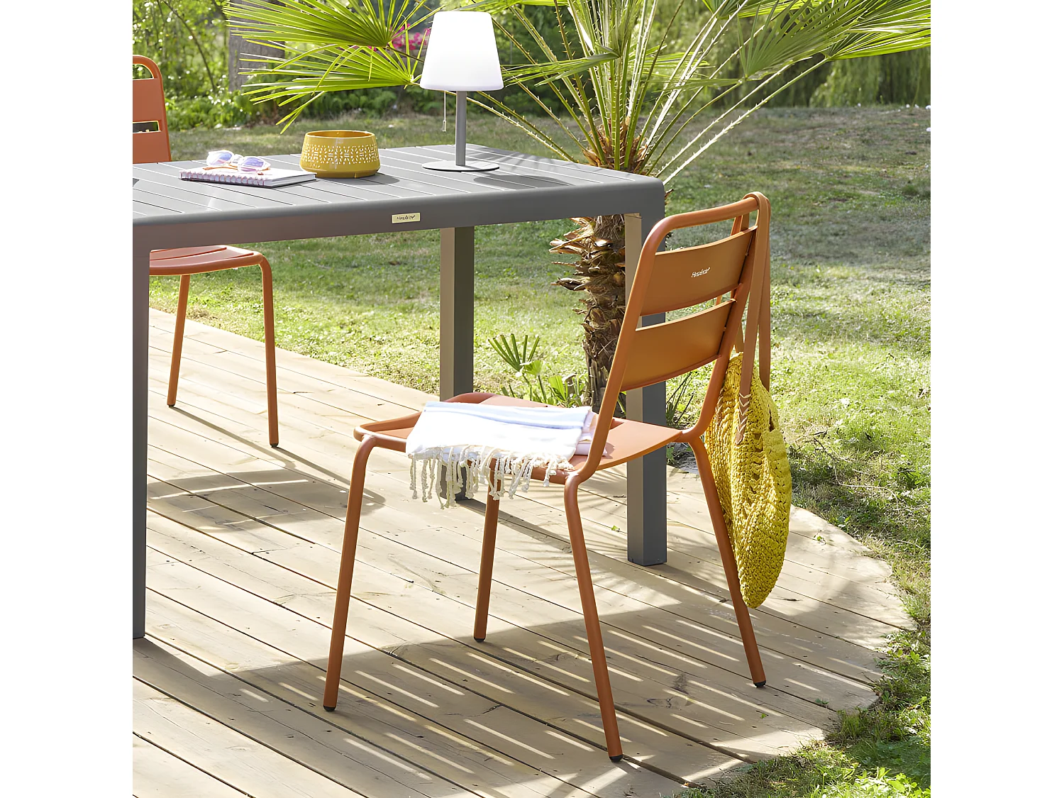 Chaise de jardin métal Phuket ambre Hespéride