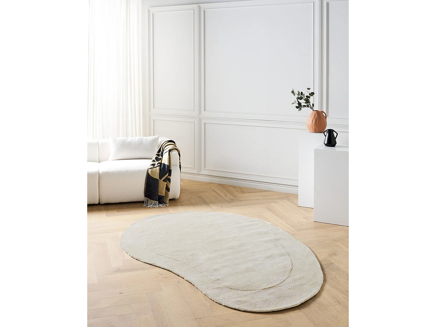 Teppich Viskose hellbeige 160 x 230 cm Kurzflor MASSO