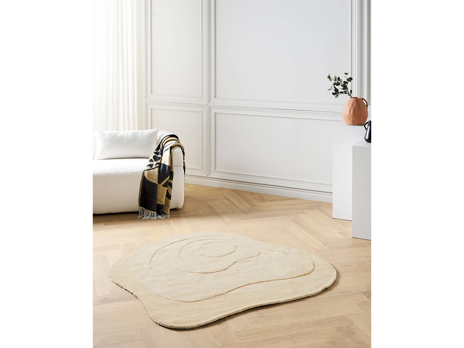 Teppich Viskose hellbeige 160 x 160 cm Kurzflor GORANO