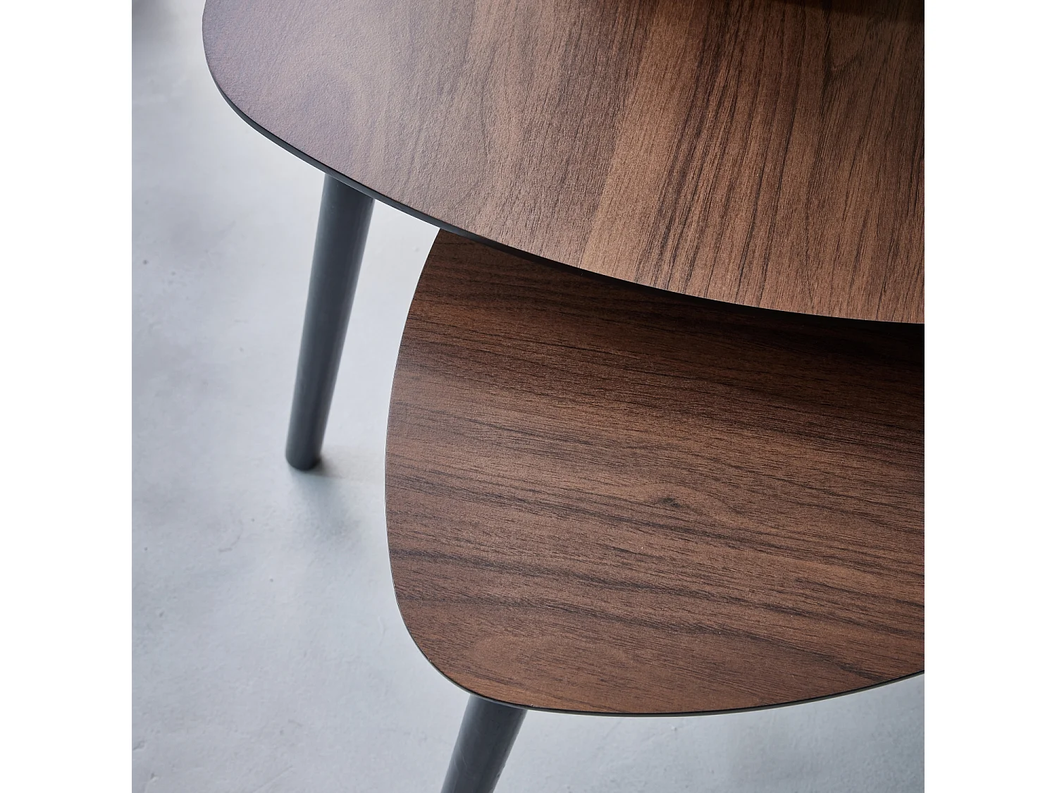 Lot de 2 tables gigognes style scandinave en MDF décor bois coloris noyer