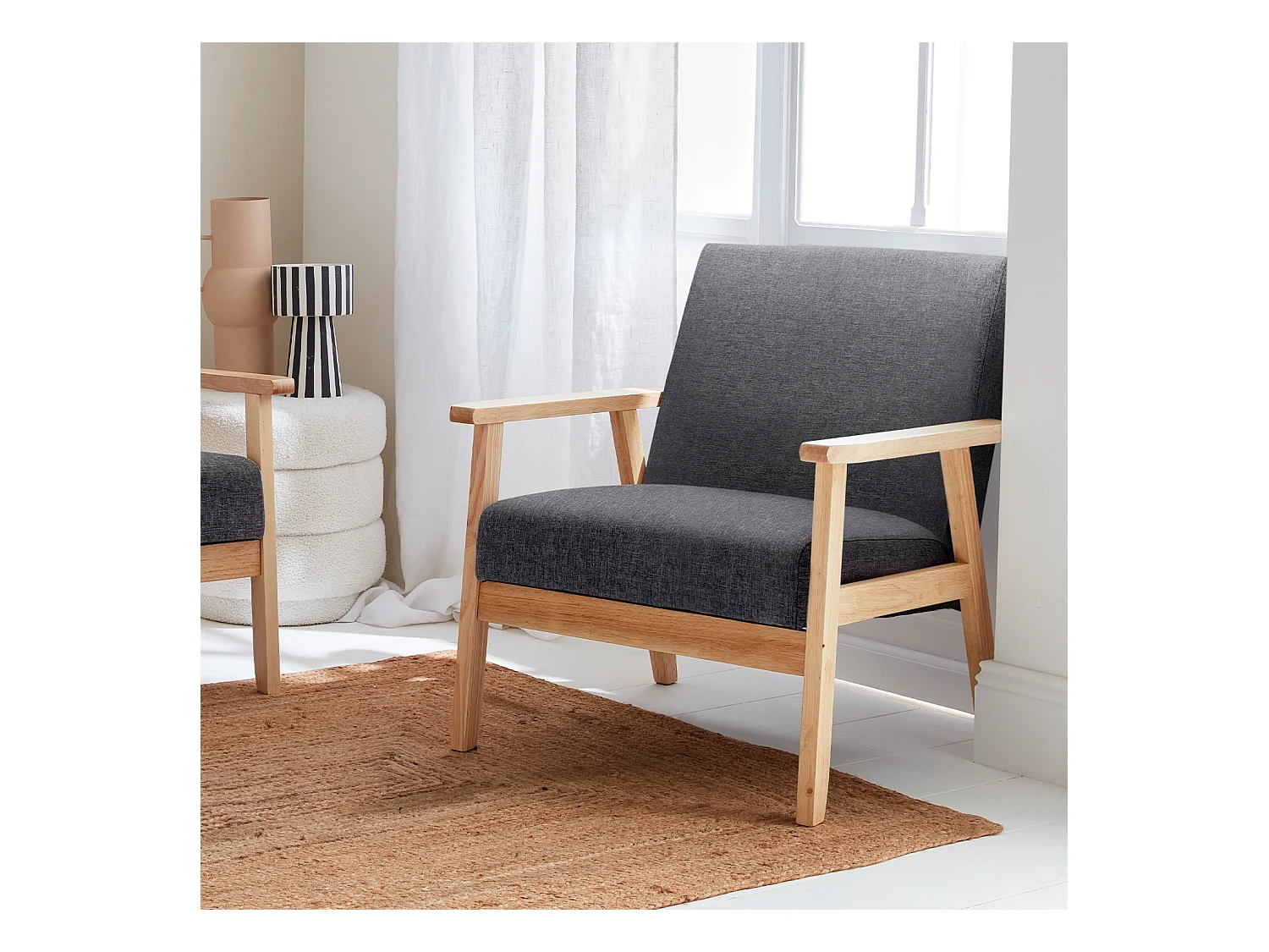 Poltrona scandinava in legno e tessuto, grigio scuro
