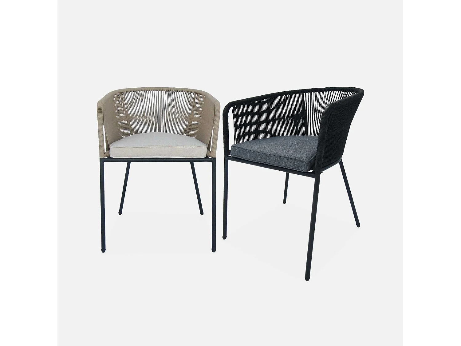 Lot de 4 fauteuils de jardin en corde noire et acier galvanisé. coussin gris