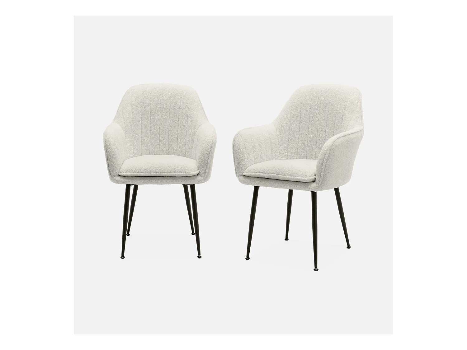 Lot de 2 fauteuils en bouclette et pieds en métal noir mat. Shella L 57 x P 59 x H 84.5
