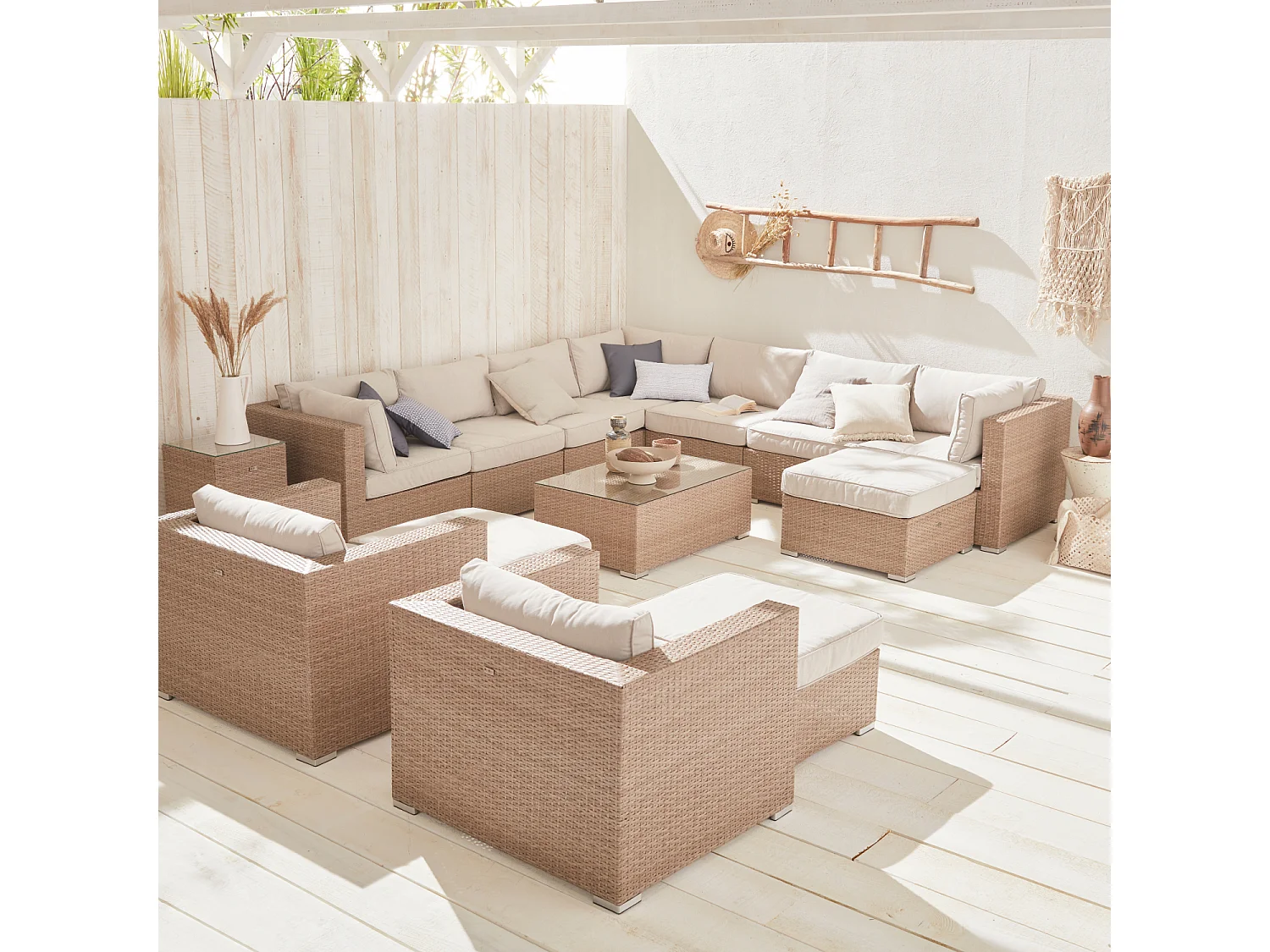 Salon de jardin en résine tressée XXL - Tripoli - Beige. Coussins beige - 12 à 14 places