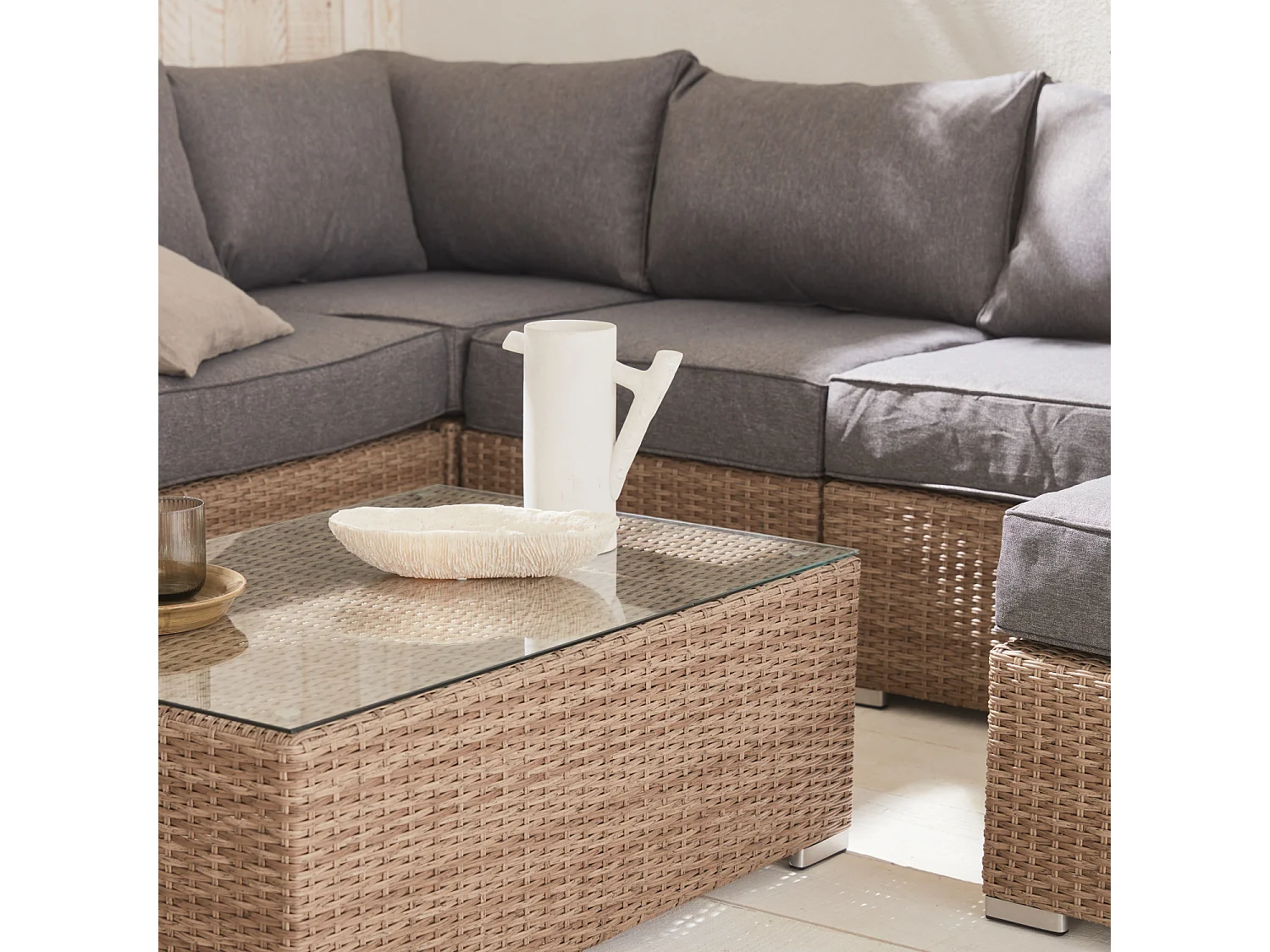 Salon de jardin Premium en résine tressée arrondie XXL – VERONA – Résine naturelle style osier. coussins gris foncé – 12 à 14 places