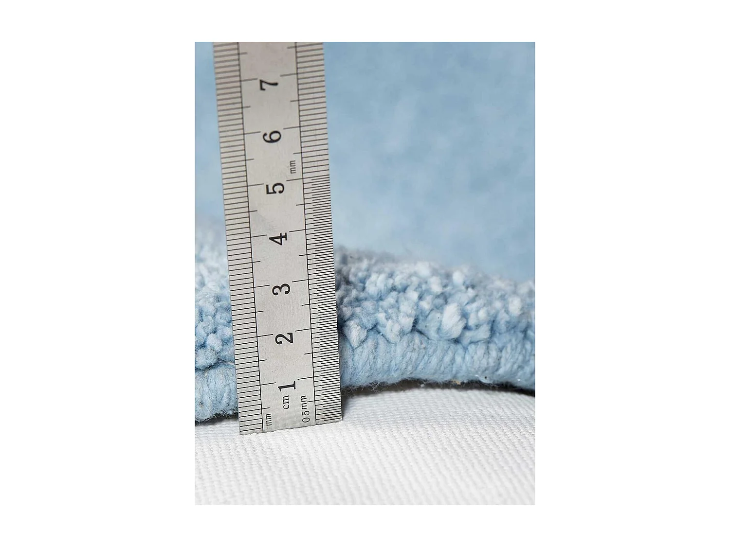 Tapis enfant 90x160 forme originale fait main en coton bleu NUAGE 1