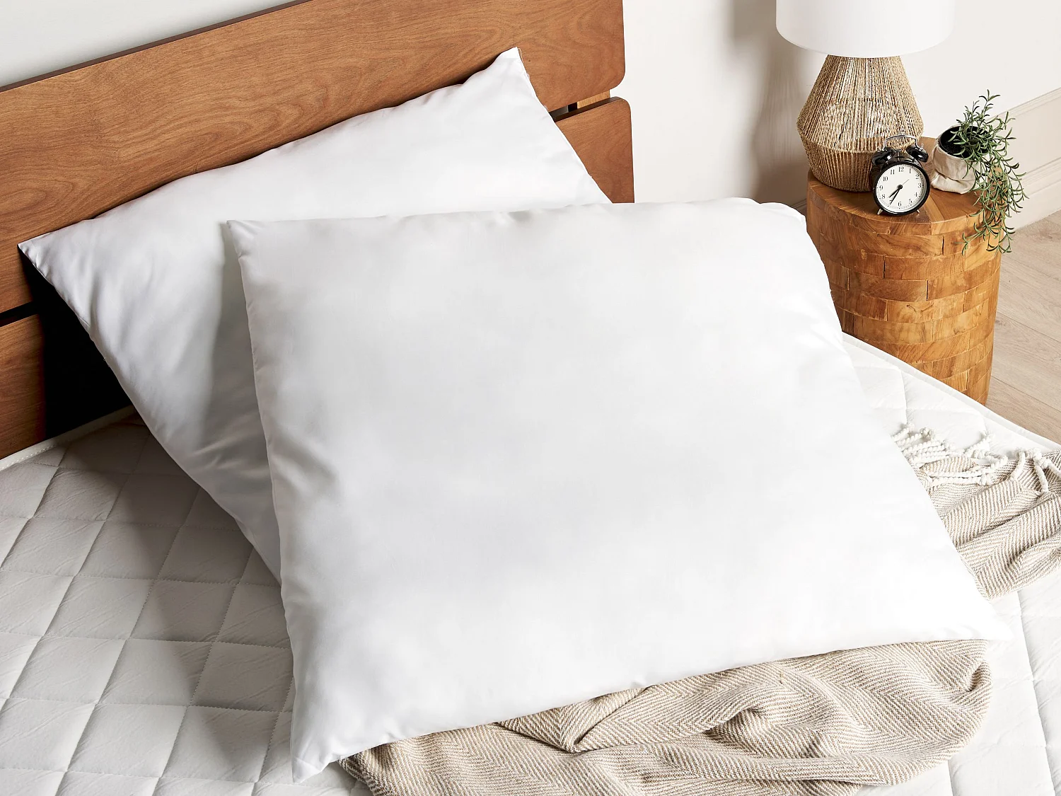 Lot de 2 oreillers ERRIGAL Haut Microfibre 80 x 80 cm Blanc