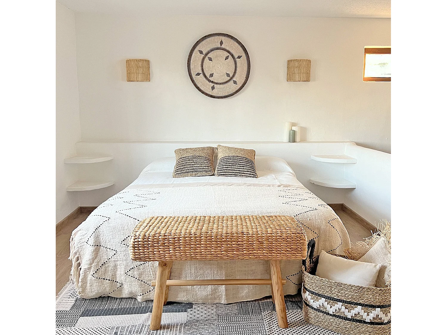 Banco em madeira de teca e fibra natural 95 cm