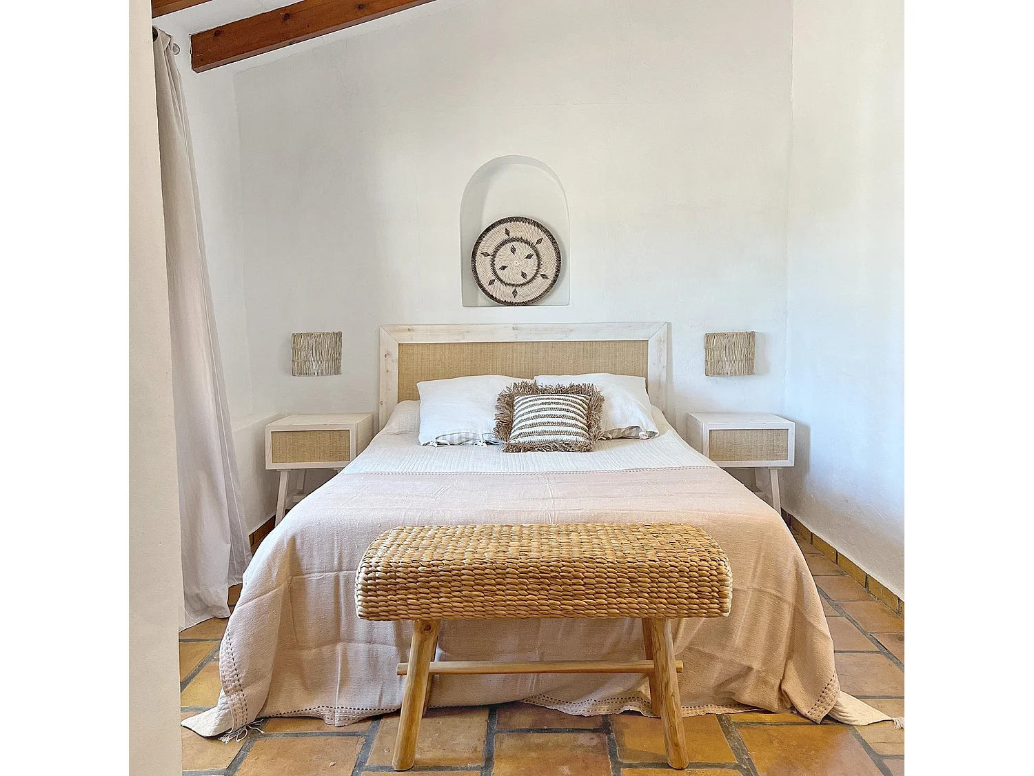 Banco em madeira de teca e fibra natural 95 cm