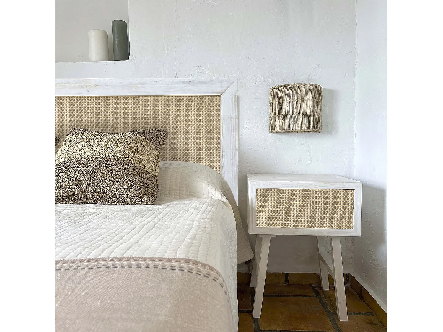 Cabeceira de vime e madeira maciça em branco antigo 140x74cm