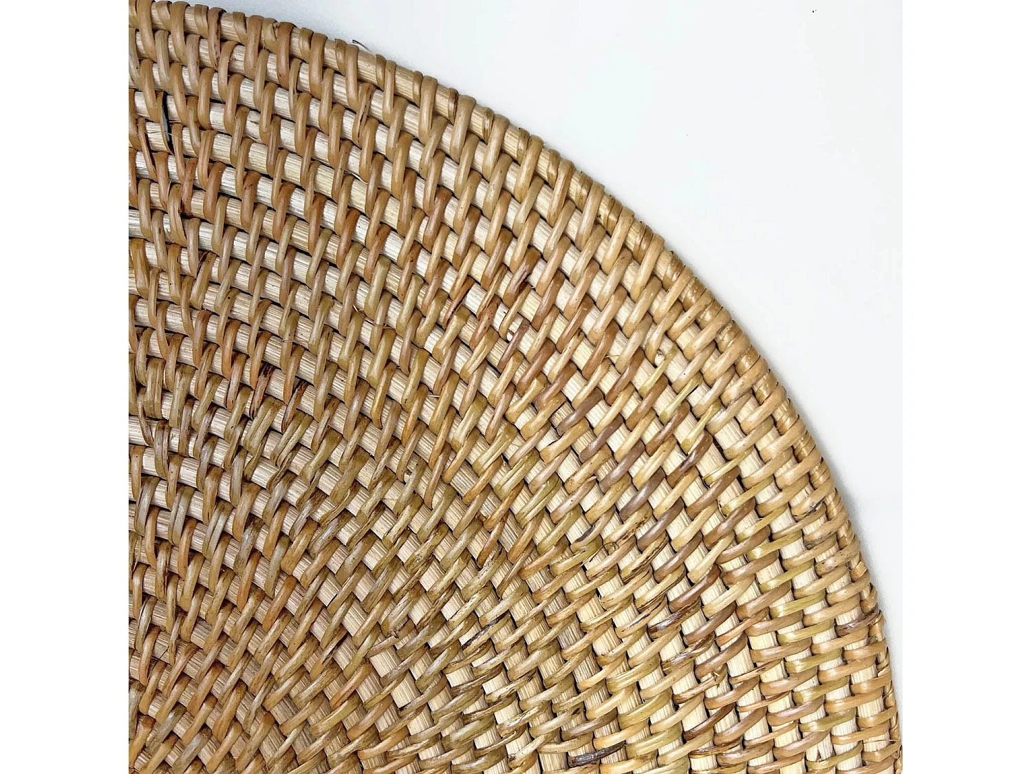 Tovaglietta sottopiatto rotonda in rattan colore naturale 35 cm