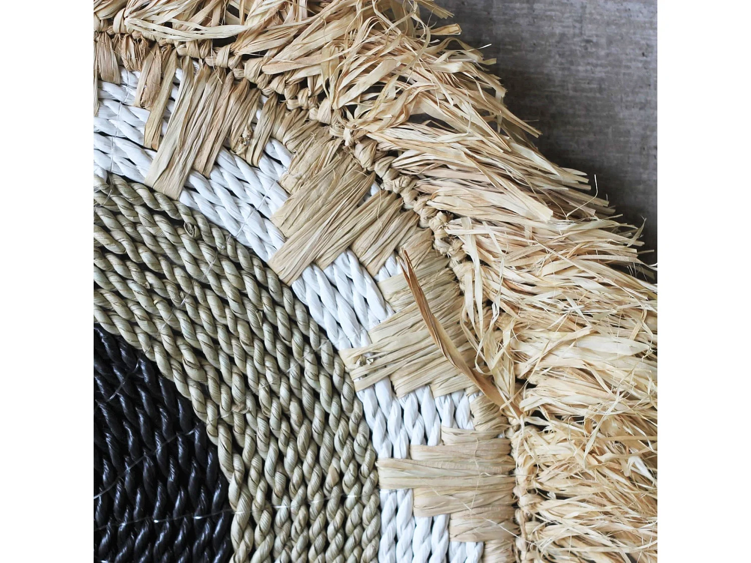 Mantel individual de fibras naturales con flecos 45 cm