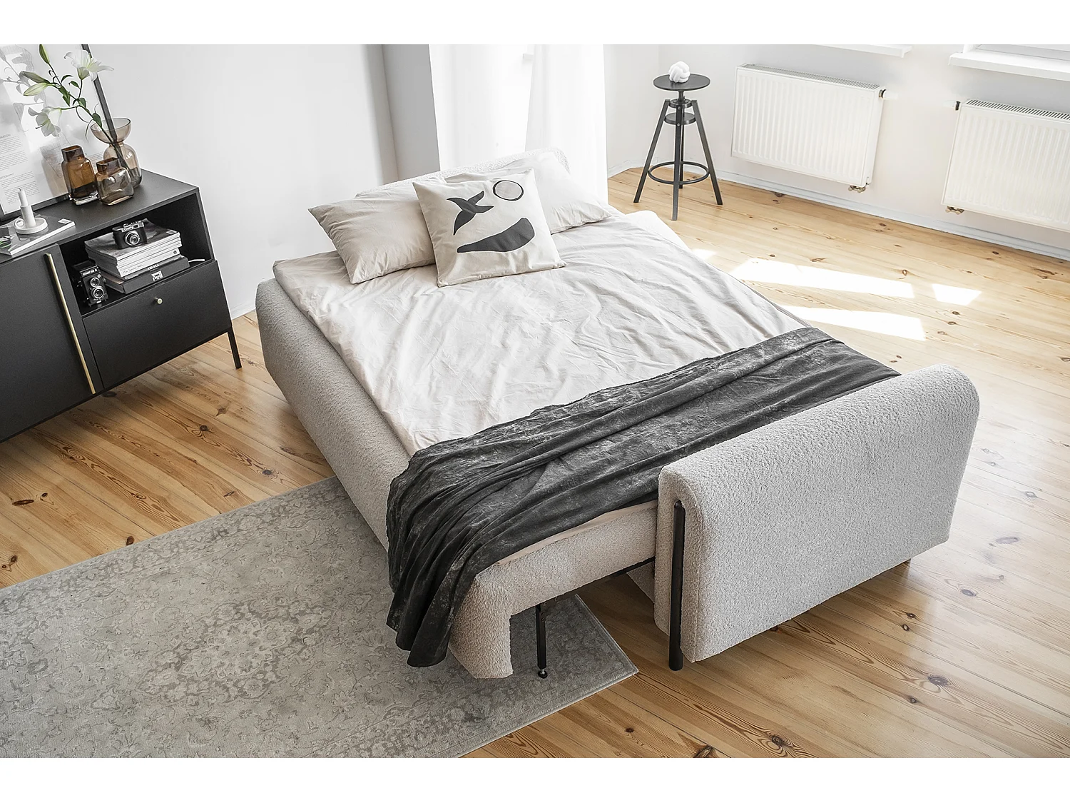 Moderne 4-zitsbank in lusstof en zwarte houten poten Dova 244 cm-Kleur Lichtgrijs