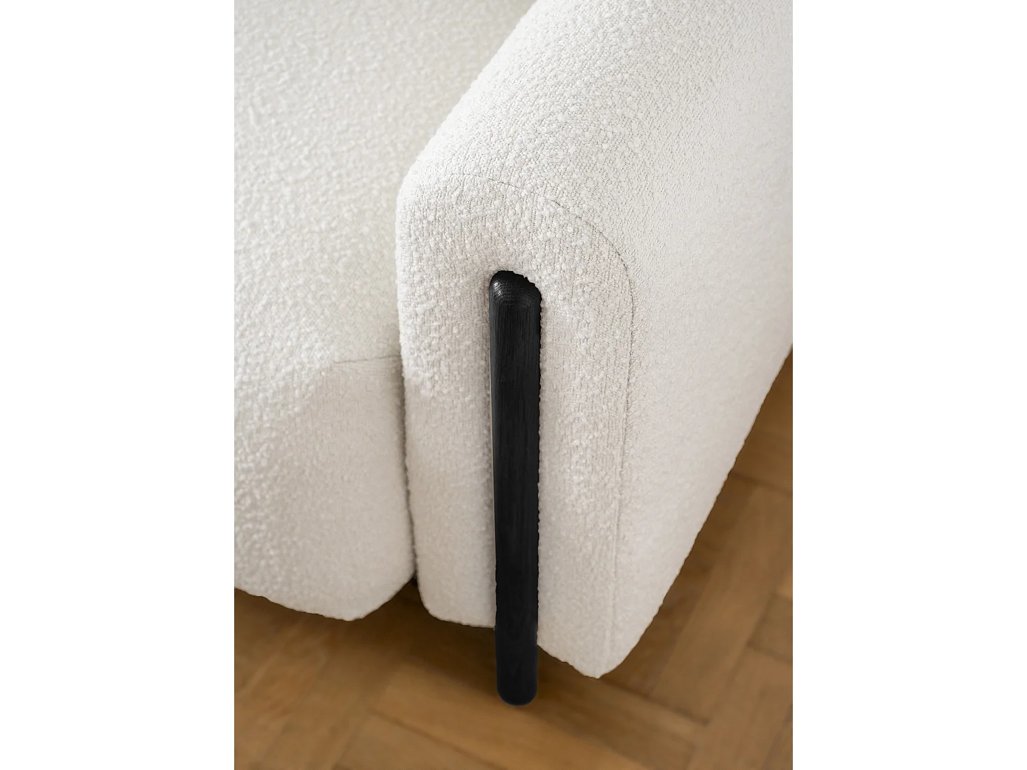 Canapé convertible en tissu bouclette DOVA - Pieds bois massif noir-Blanc cassé