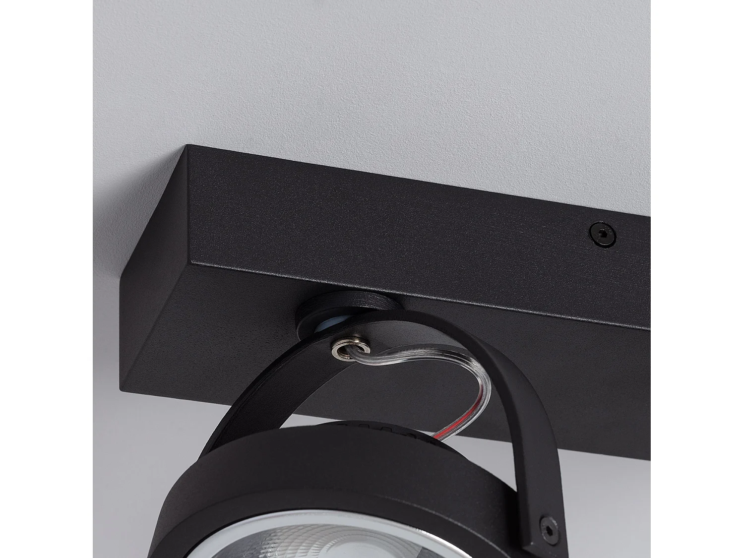 Faretto LED da Superficie Orientabile AR111 30W Regolabile Nero CREE 5500K Bianco Freddo