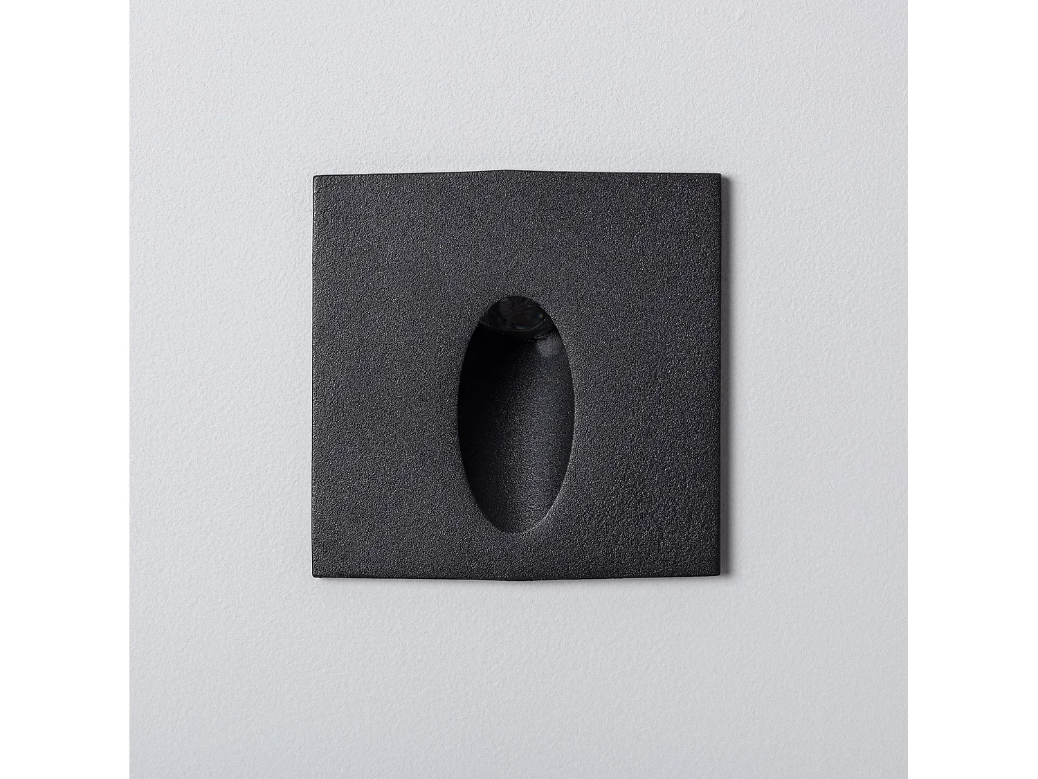 Balise LED Extérieure 3W Encastrable au Mur Carée Bombée Olite Noire 4000K Blanc neutre