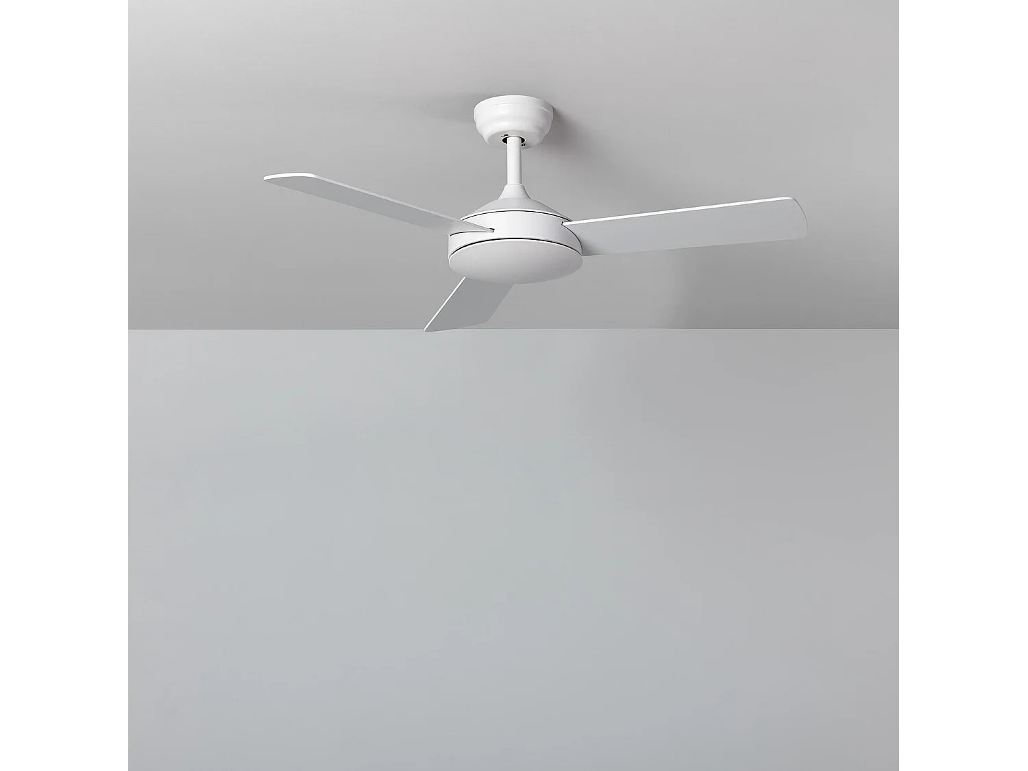 Ventilador de Techo Silencioso Navy 107cm Motor DC para Exterior Blanco Sin Luz Mando a Distancia Wifi: False