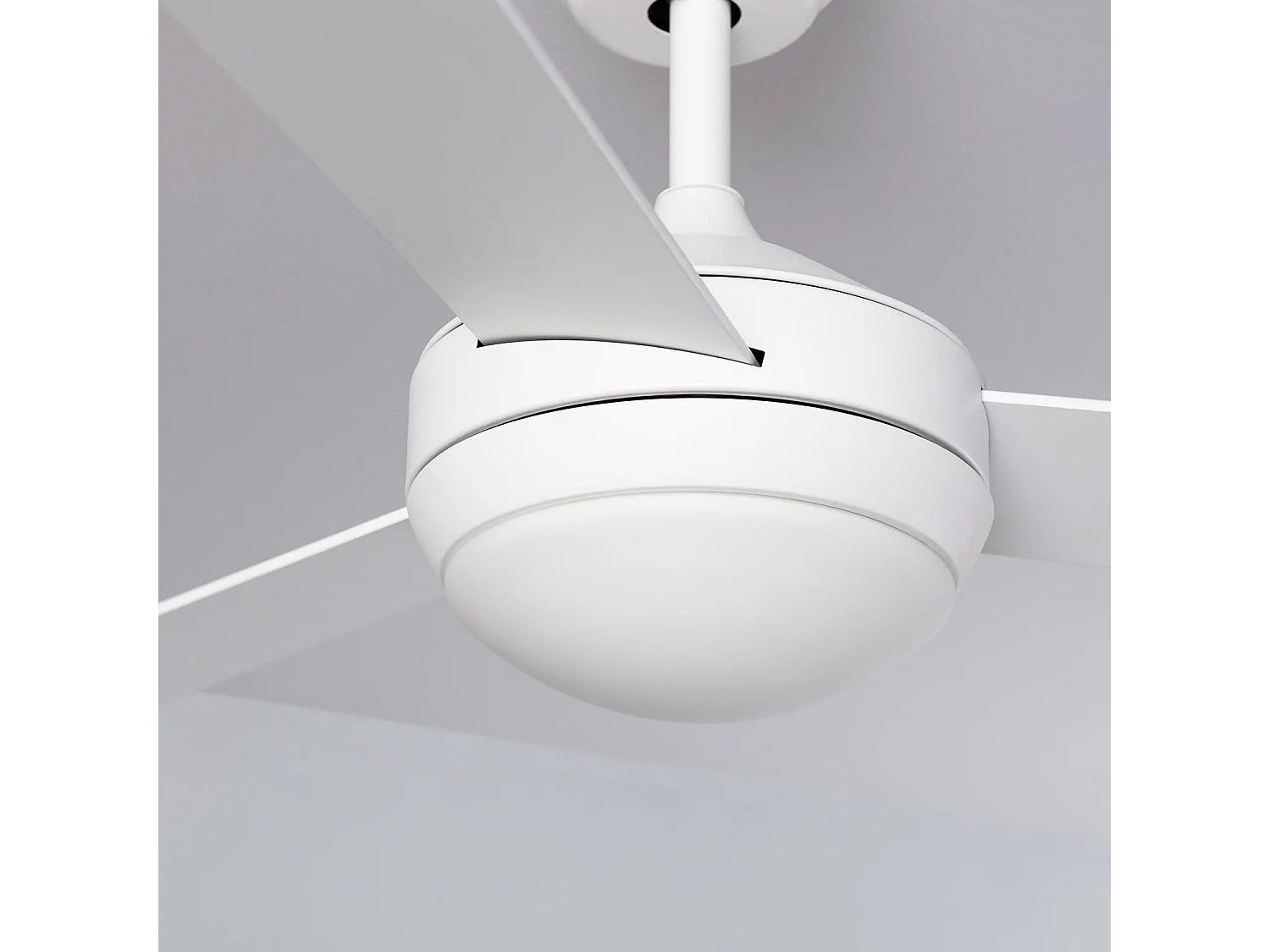 Ventilateur  Exterieur Silencieux Navy 107cm Moteur DC  Blanc  Avec lumière, Télécommande, Wifi: False