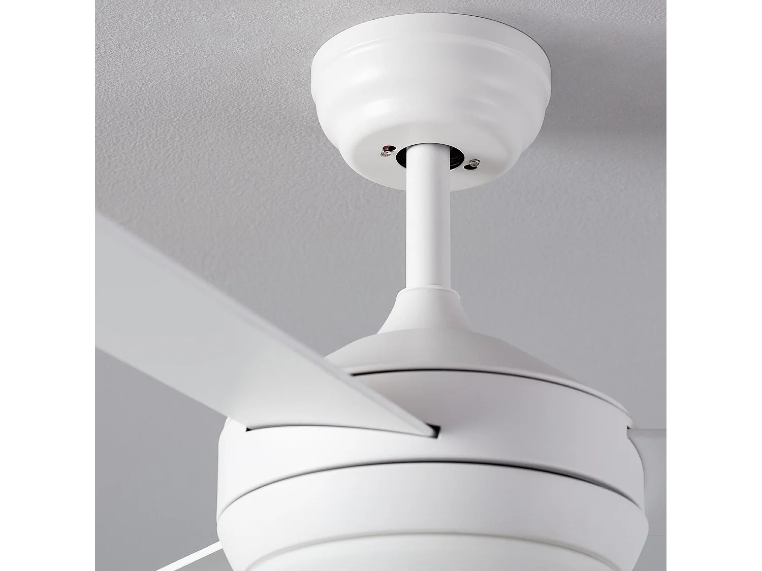 Ventilateur  Exterieur Silencieux Navy 107cm Moteur DC  Blanc  Avec lumière, Télécommande, Wifi: False