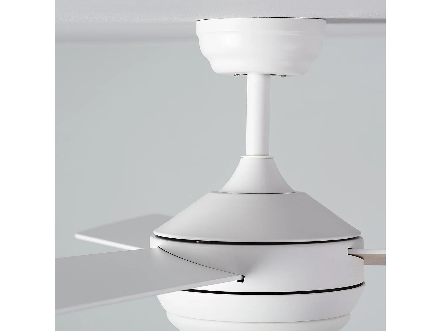 Ventilateur  Exterieur Silencieux Navy 107cm Moteur DC  Blanc  Avec lumière, Télécommande, Wifi: False