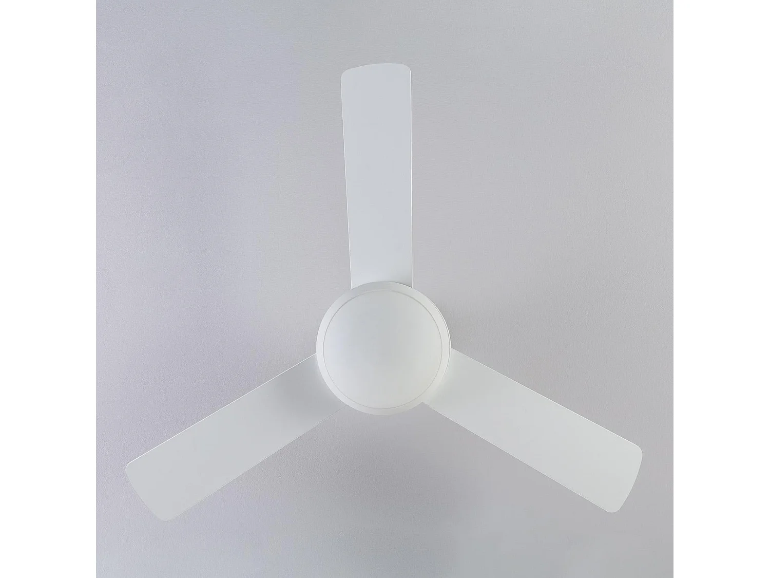 Ventilateur  Exterieur Silencieux Navy 107cm Moteur DC  Blanc  Avec lumière, Télécommande, Wifi: False