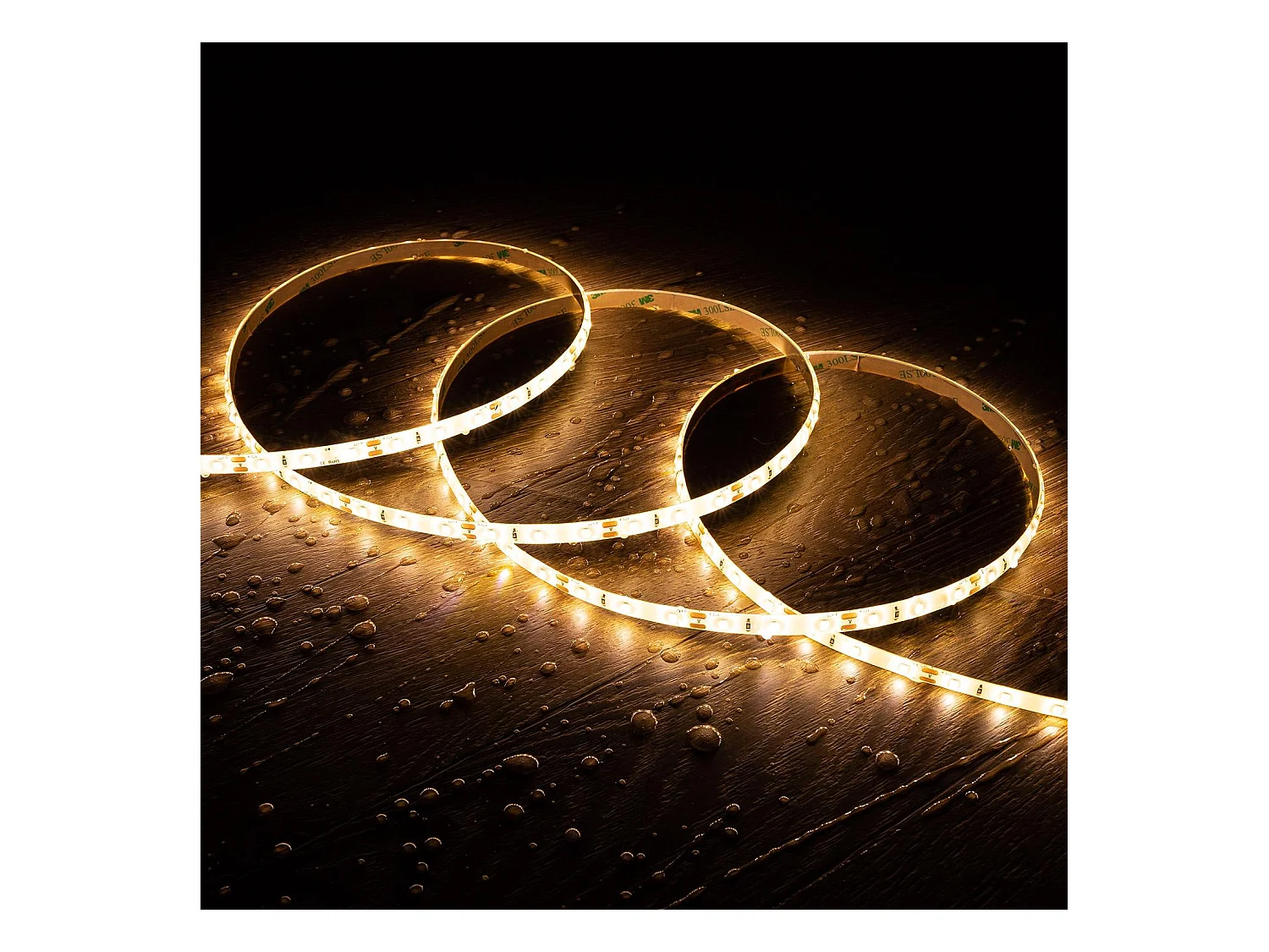 Bobina 5m Striscia LED 12V SMD 60 LED/m 5W/m 400lm/m Larga 8mm IP65 Taglio 5cm 2200K Super Caldo
